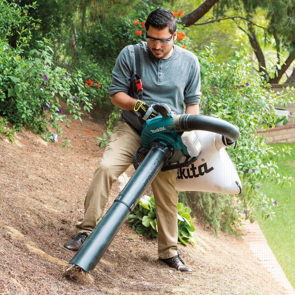Makita XBU04ZV 36V (18V X2) LXT Brushless Blower with Vacuum Attachment Kit (Tool Only)